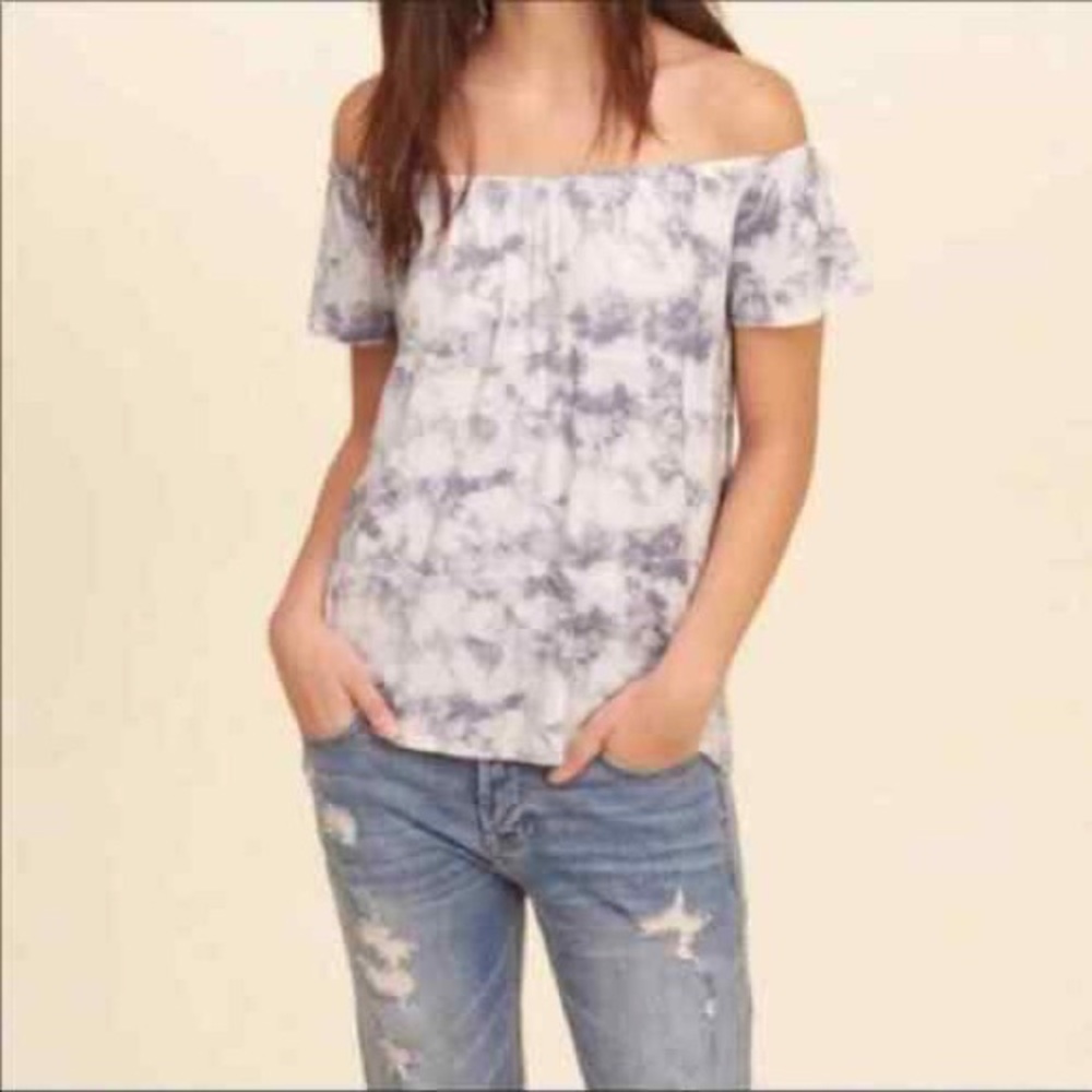 Hollister marble over shoulder top 💖